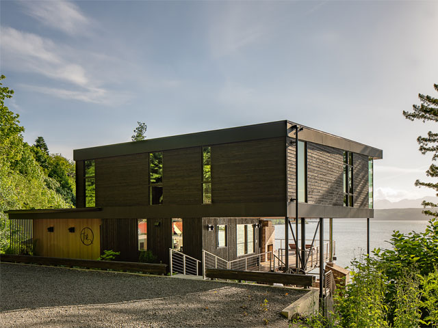 Cool coastal homes: A beach house in Hood Canal, Washington by Wittman Estes